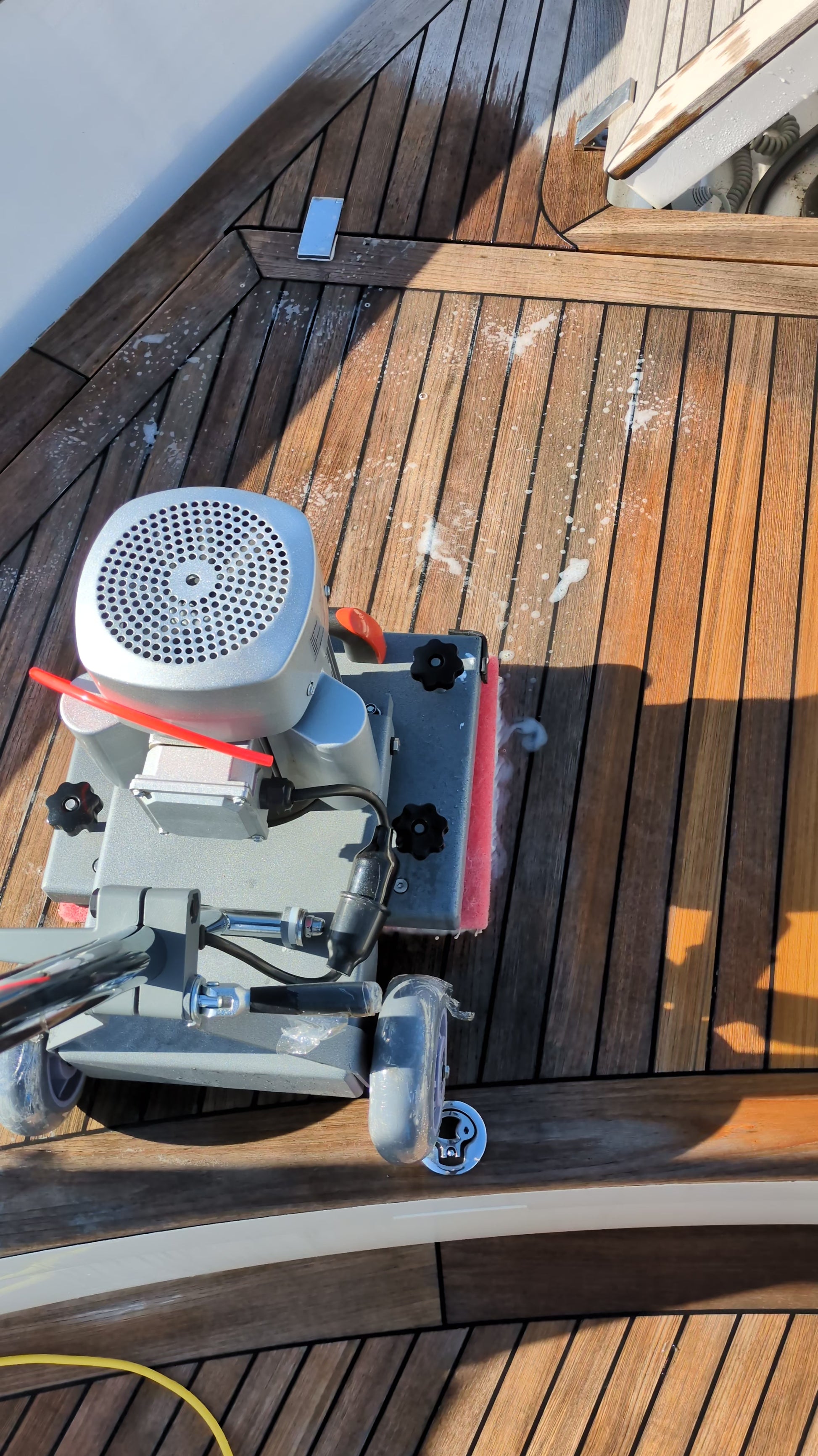 Deck scrubbing machine "Bosun"