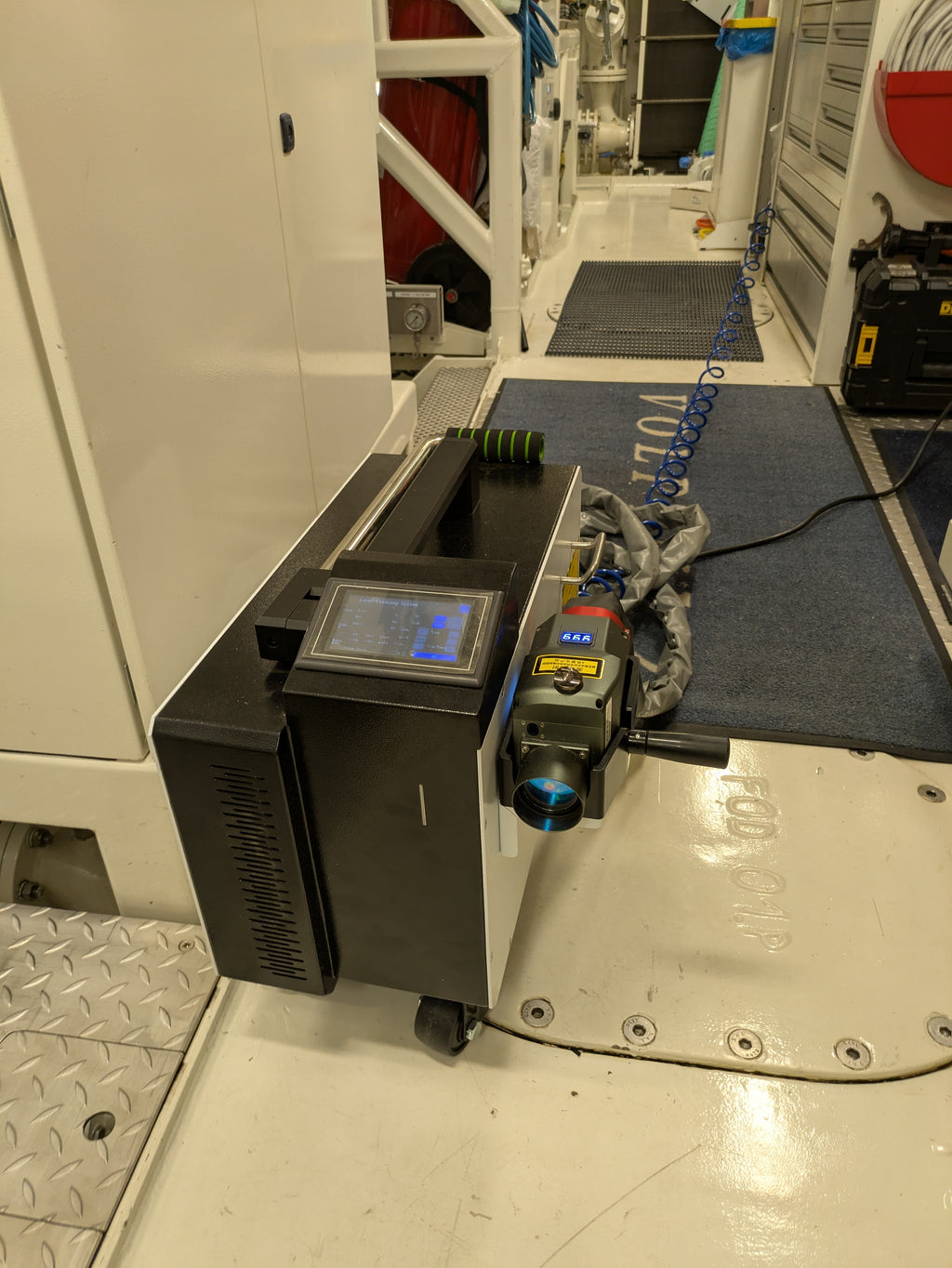 Laser cleaning machine