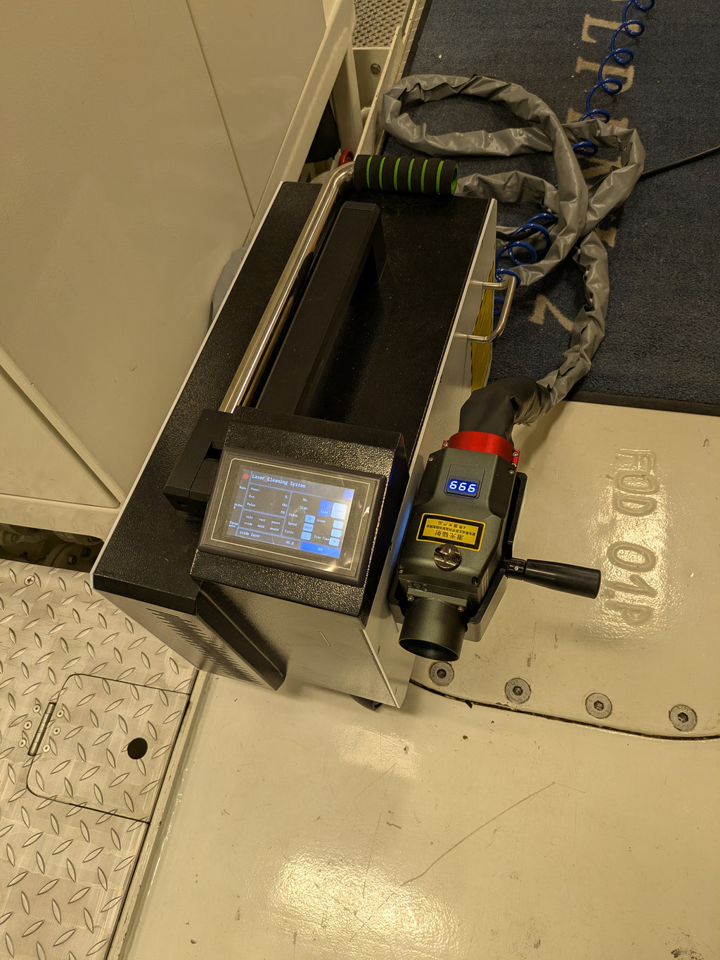 Laser cleaning machine