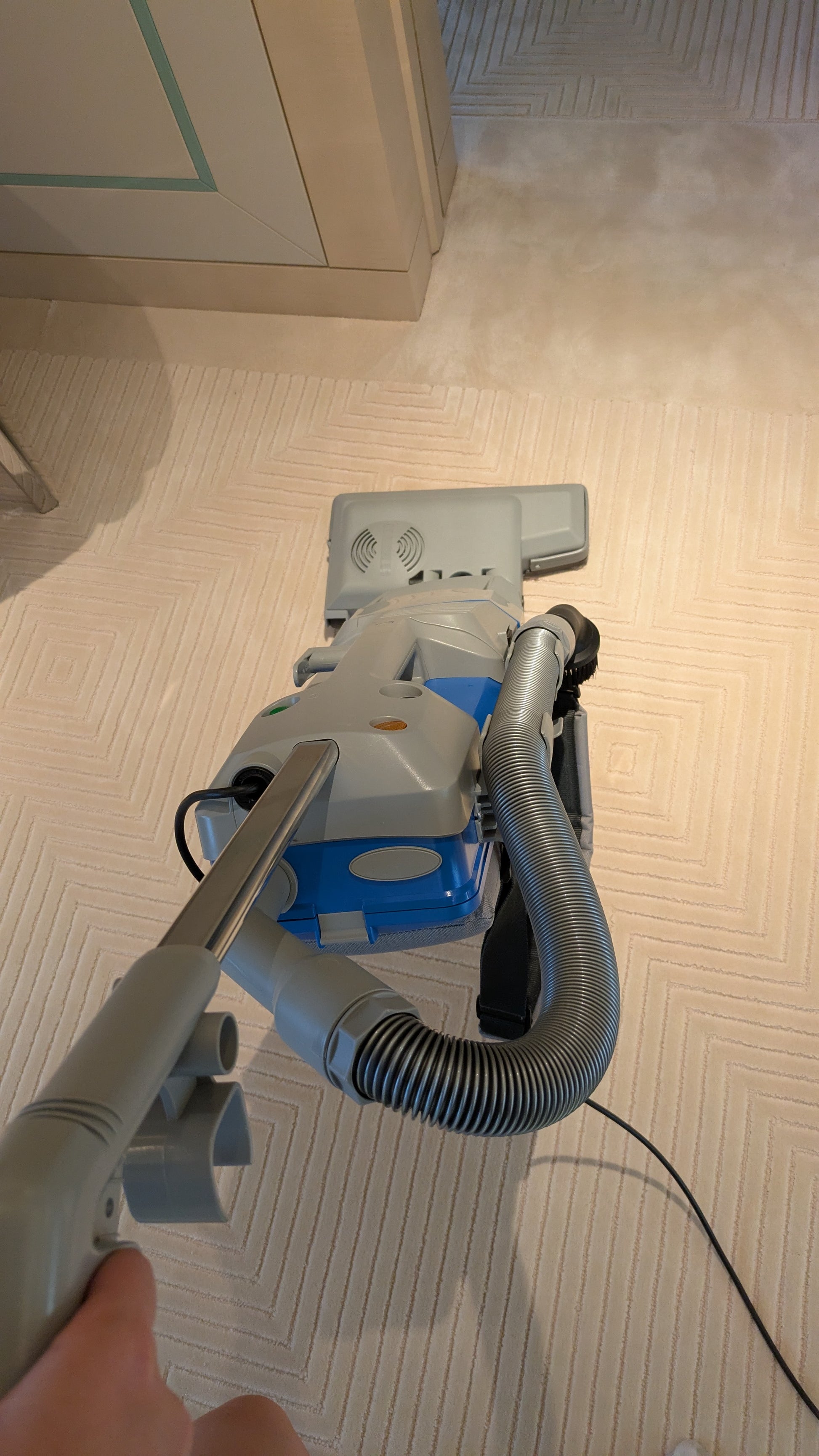 OMNI backpack vacuum cleaner