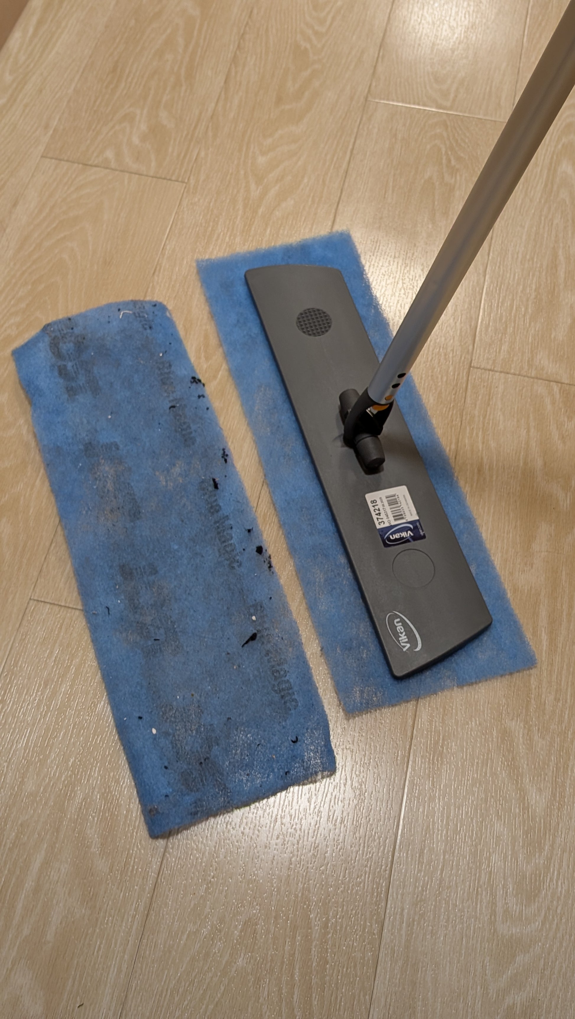 Vikan Aluminium Top-Adjustable Handle, 1220 - 1770 mm, Ø31 mm, Click-on